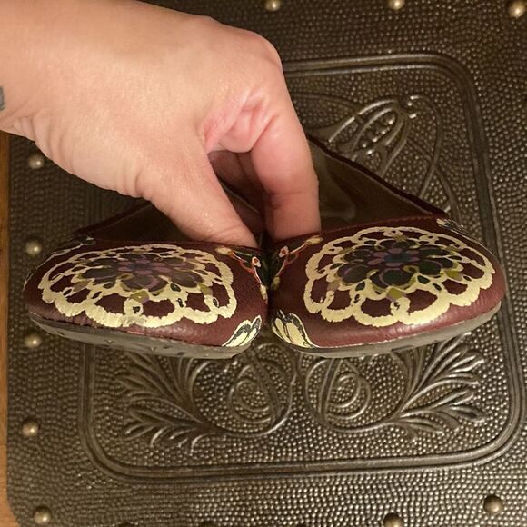 Fossil Ballet Floral Leather Flats - Picture 8 of 9